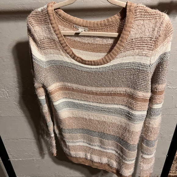 Sweater - Picture 1 of 2